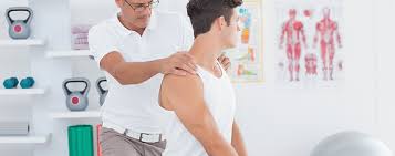 What to Do When Back Problems Occur and How a Chiropractor Can Help